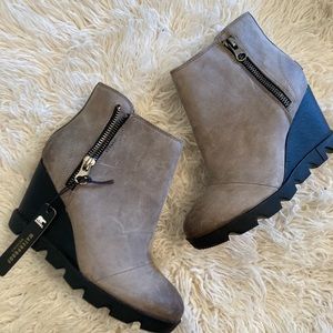 Sorel Joan of Arc Wedges- Waterproof NWT